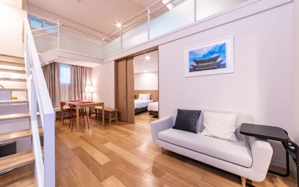 Standard Twin Room room - Image 3