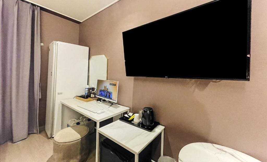 Deluxe Twin Room room - Image 1