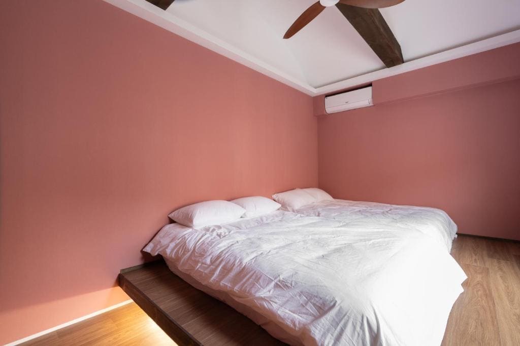 Family Room room - Image 2