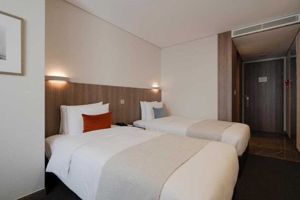Standard Twin Room room - Image 2