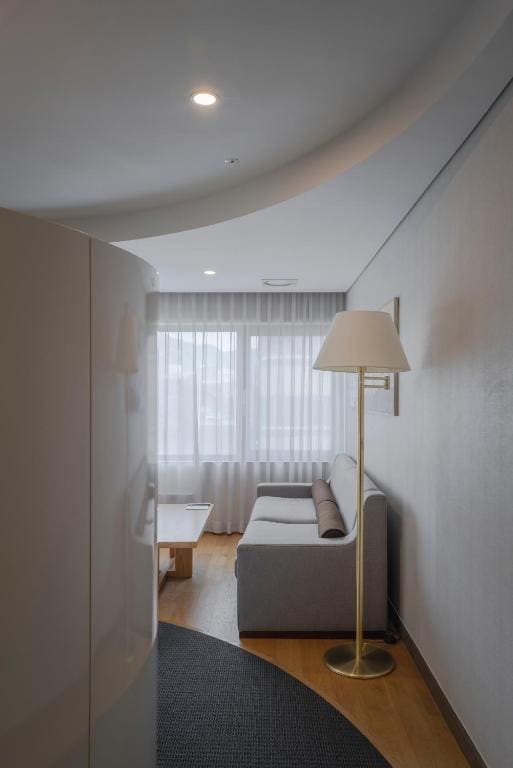 Executive Suite room - Image 3