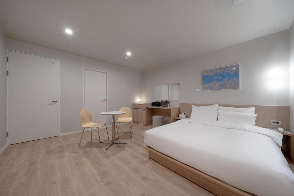 Superior Double Room room - Image 3