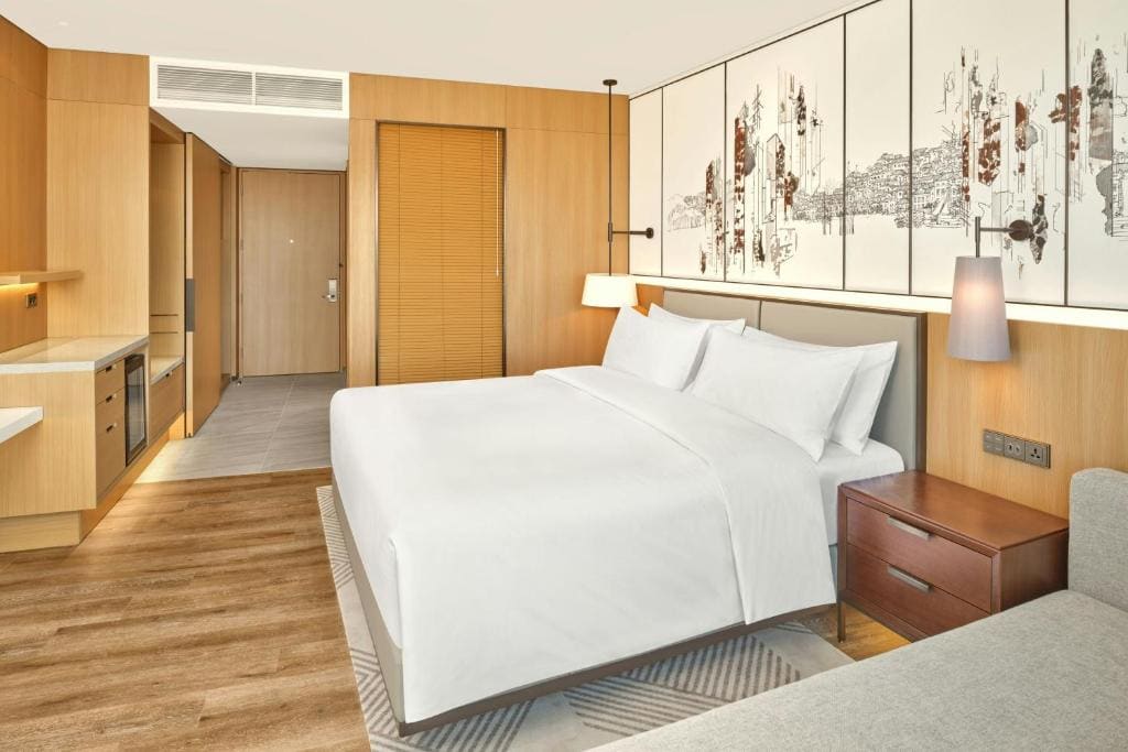 Deluxe King Room room - Image 2