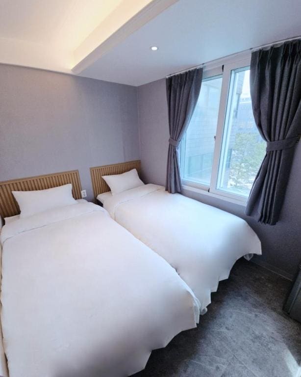 Standard Double Room room - Image 2