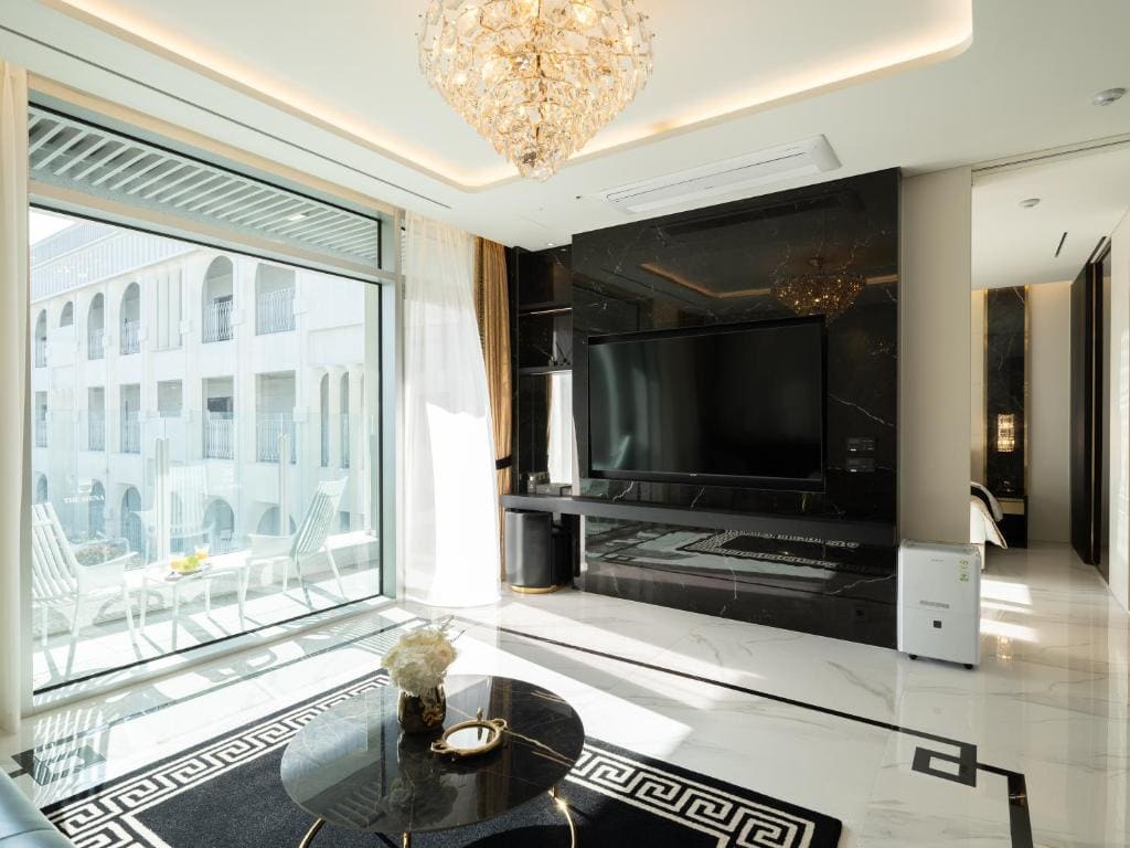Penthouse room - Image 1
