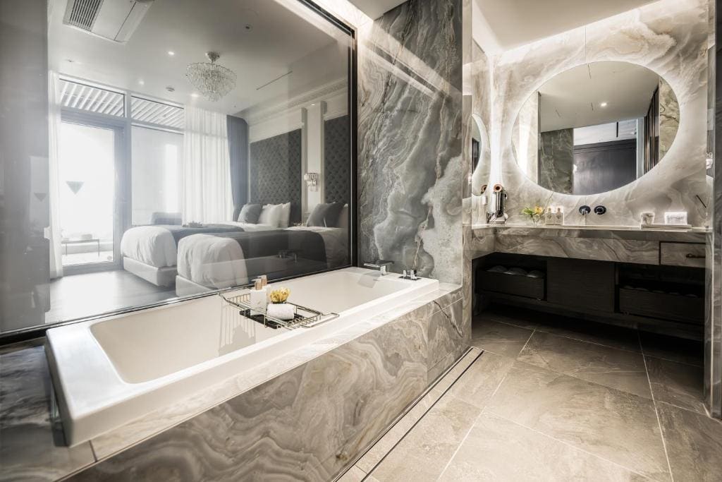 Prestige Suite room - Image 2