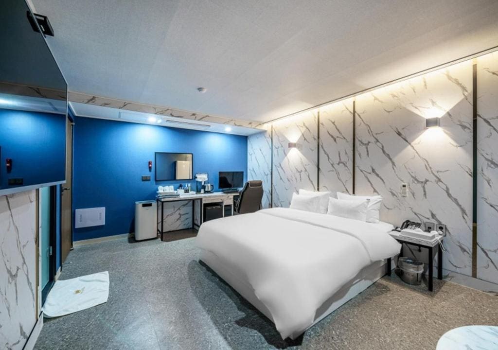 Business room - Image 1