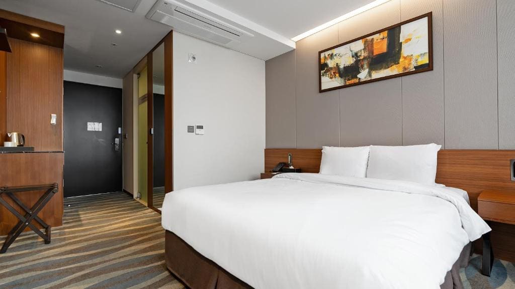 Standard Double Room room - Image 3