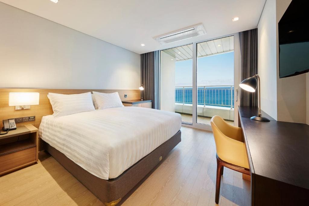 Executive Double Room with Sea View room - Image 1