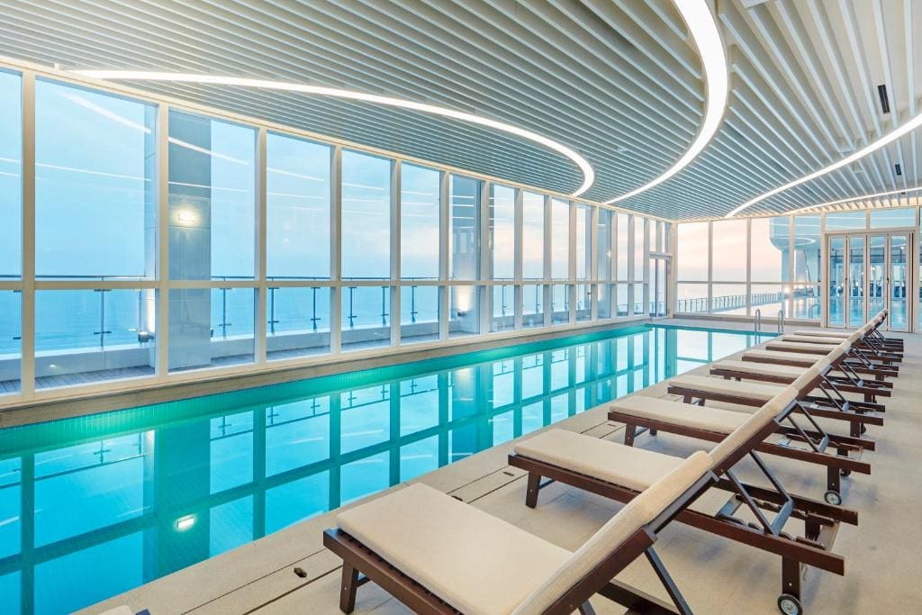 Deluxe Double with Lake View - 1 Day Pool Access for 2 room - Image 1