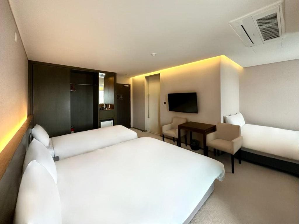 Executive Triple Room room - Image 2