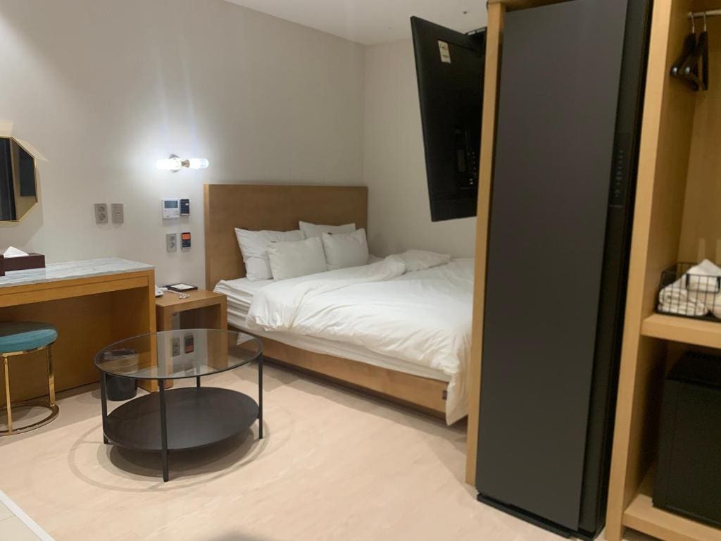 Golden Standard Double Room room - Image 1