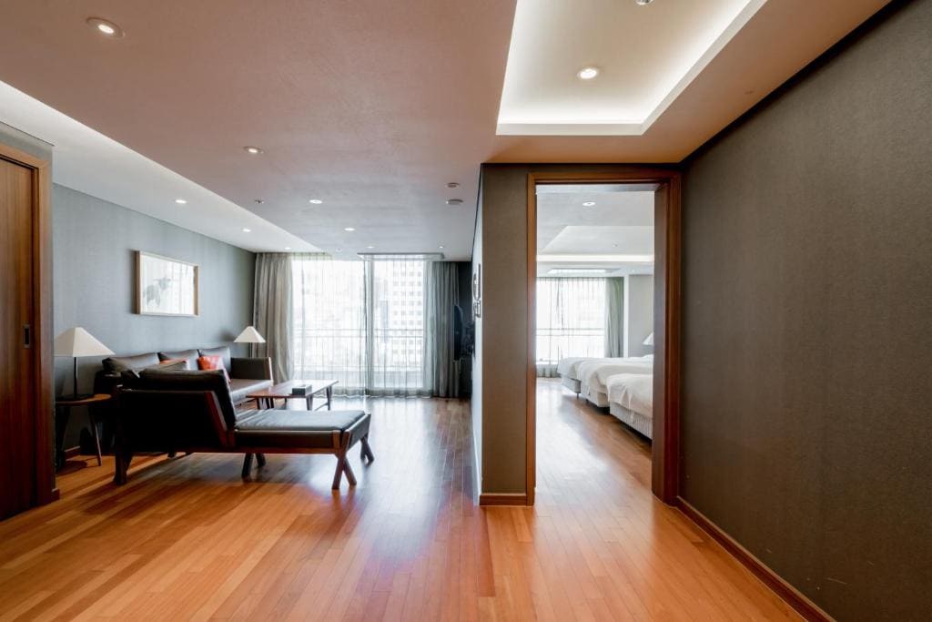 Two bedroom Premier Suite room - Image 3