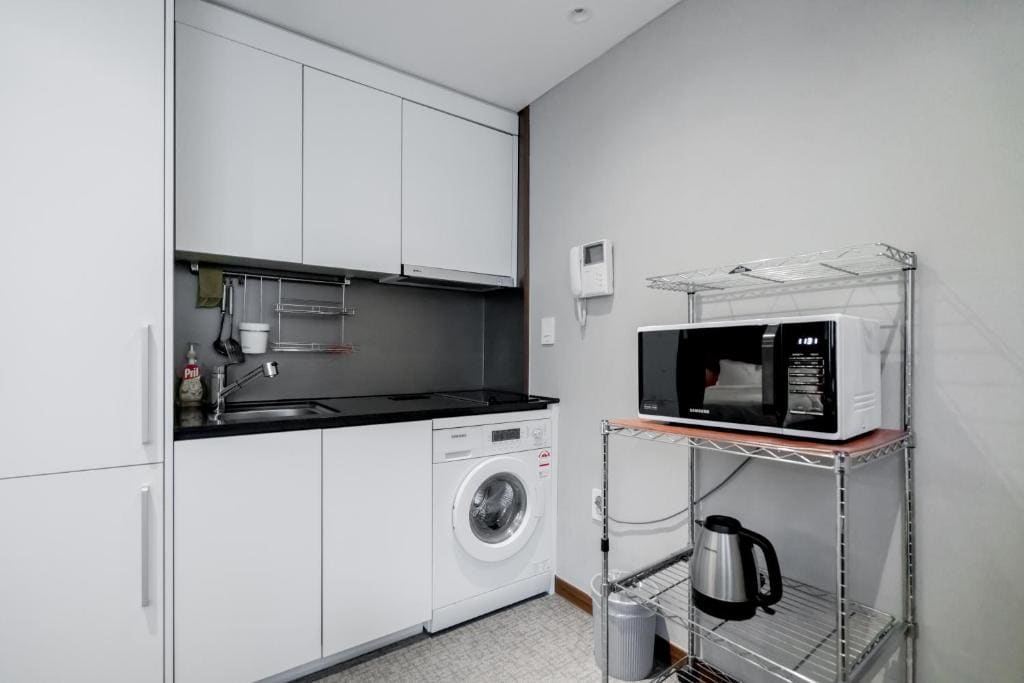 Premier Triple Room - No View room - Image 1