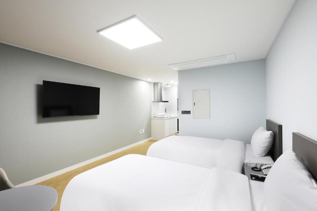 Deluxe Triple Room room - Image 1