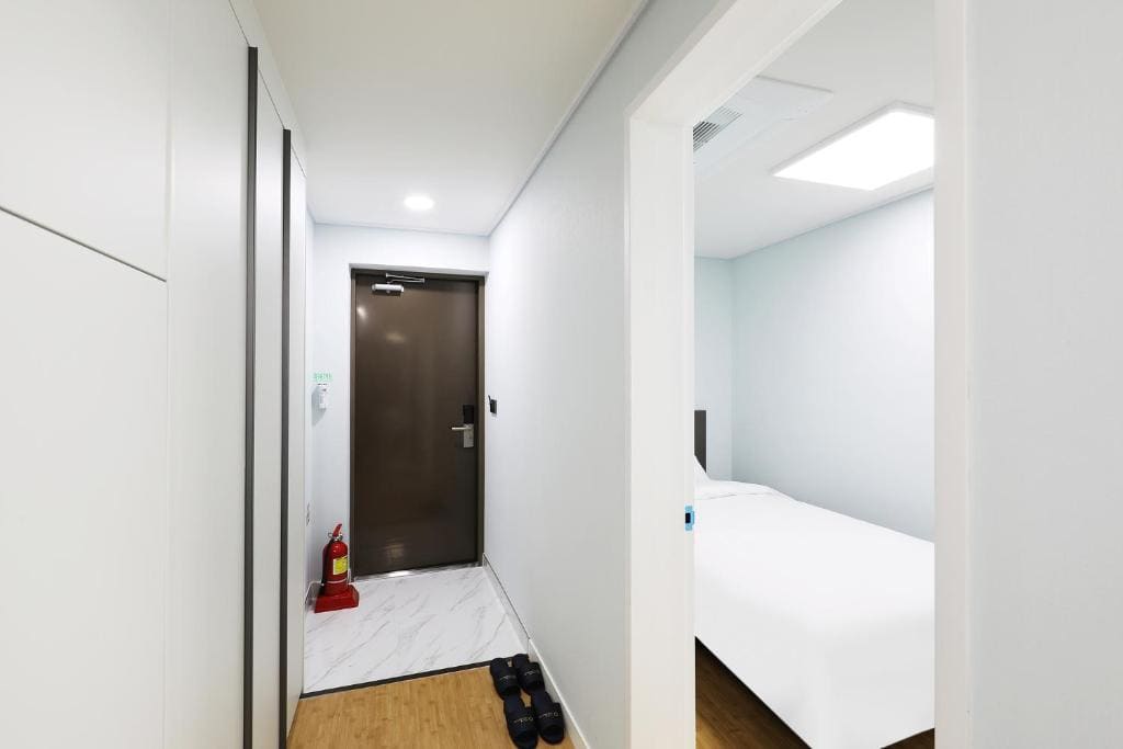 Deluxe Triple Room room - Image 2