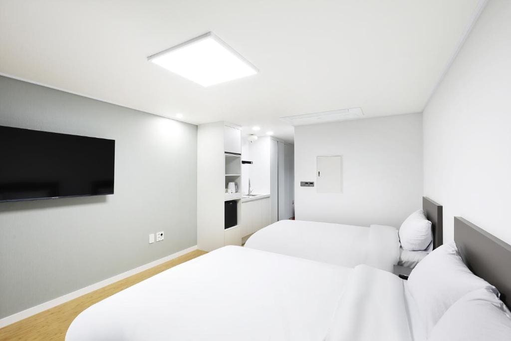 Double or Twin Room with Sea View room - Image 2