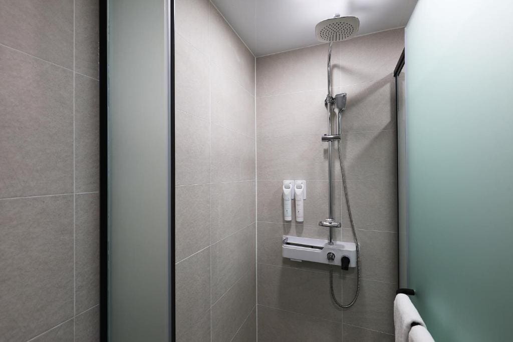 Quadruple Room room - Image 3
