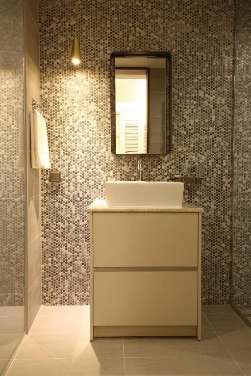 Deluxe Family Room room - Image 3