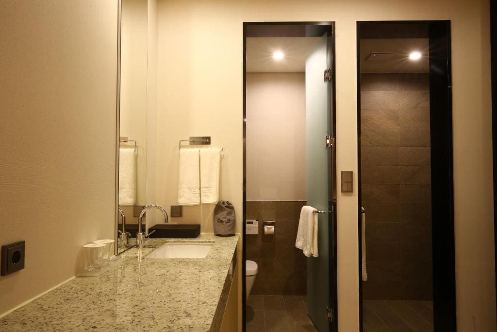Superior Double Room room - Image 2