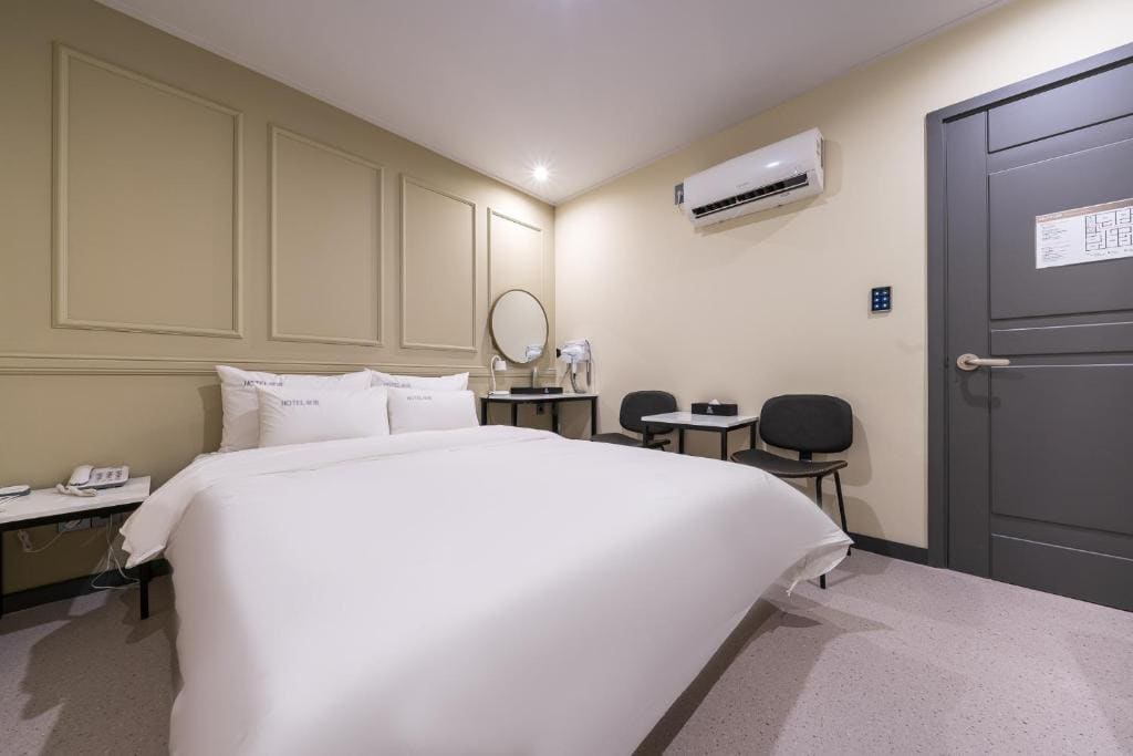 Standard Double Room room - Image 1