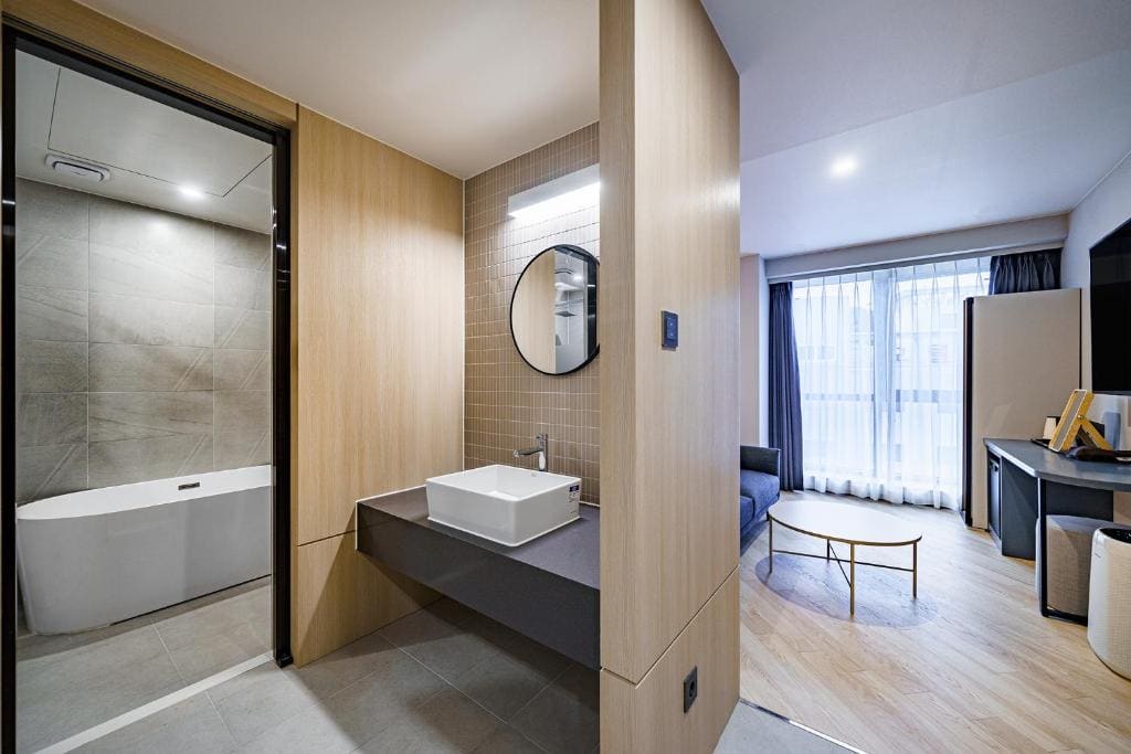 Deluxe Double Room room - Image 3