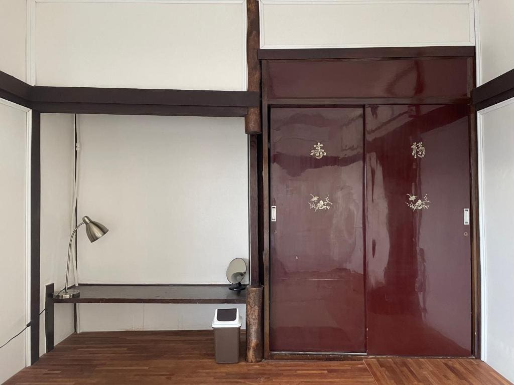 Double Room with Shared Bathroom room - Image 1