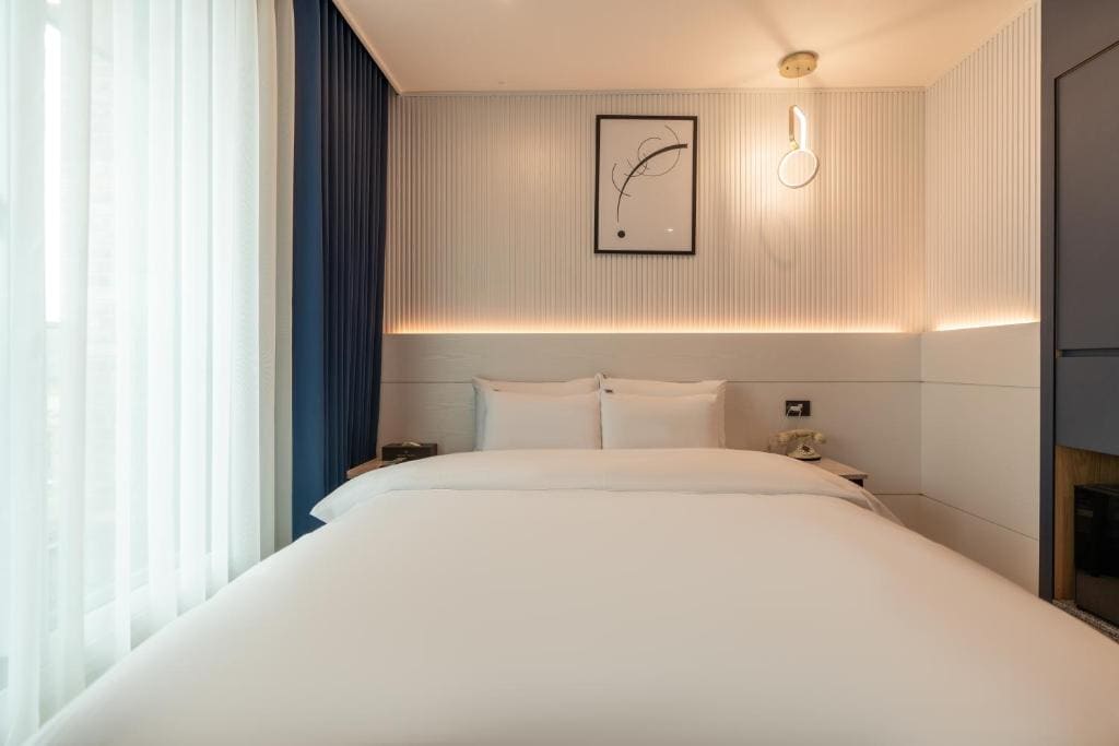 Double Room with Terrace room - Image 2