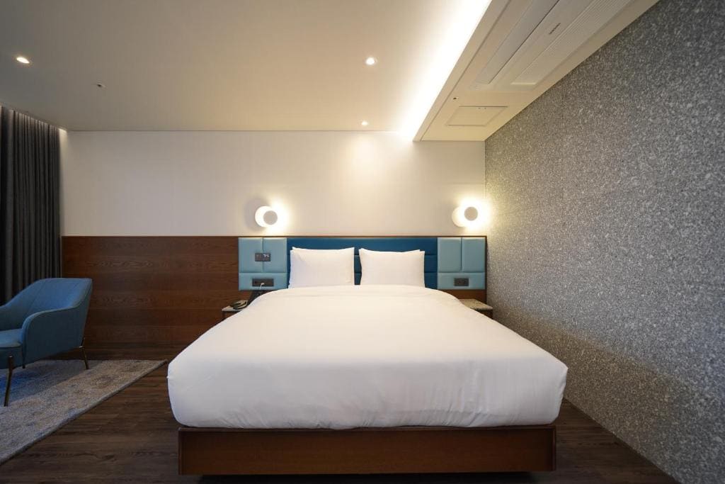 Deluxe Double Room room - Image 2