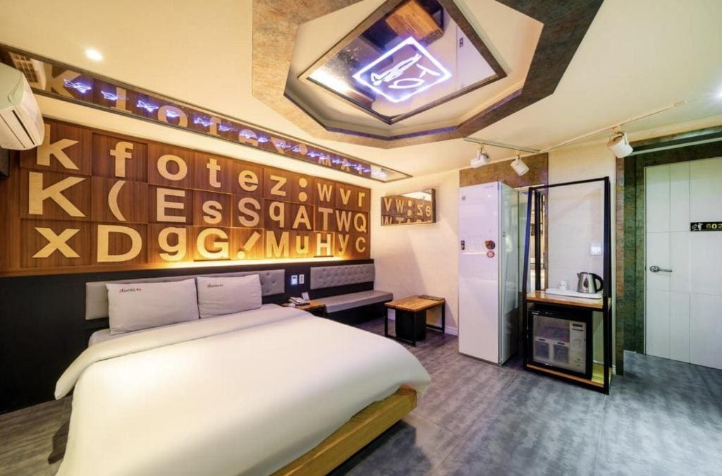 Deluxe Gaming PC room - Image 1
