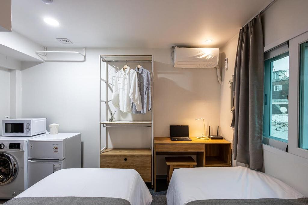 Deluxe Twin Room room - Image 1