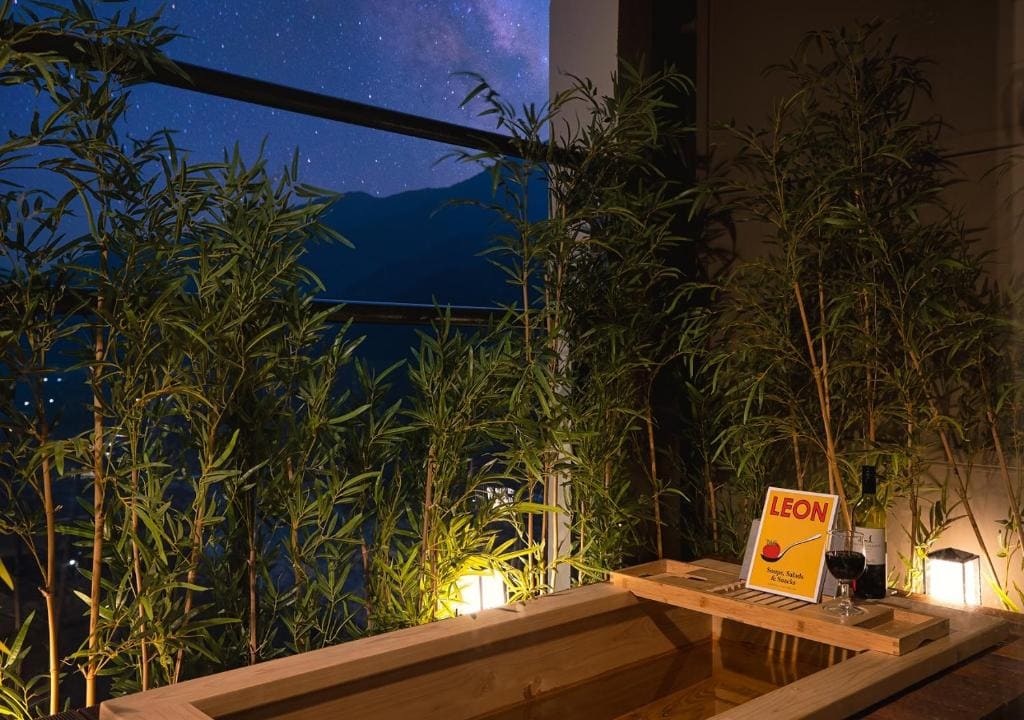Deluxe Spa room - Image 2