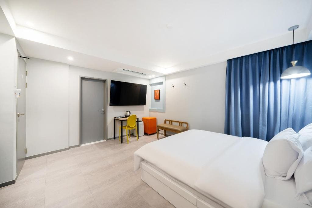 Standard Double Room room - Image 2