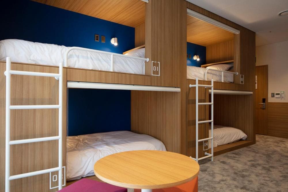 Deluxe Family Room room - Image 2