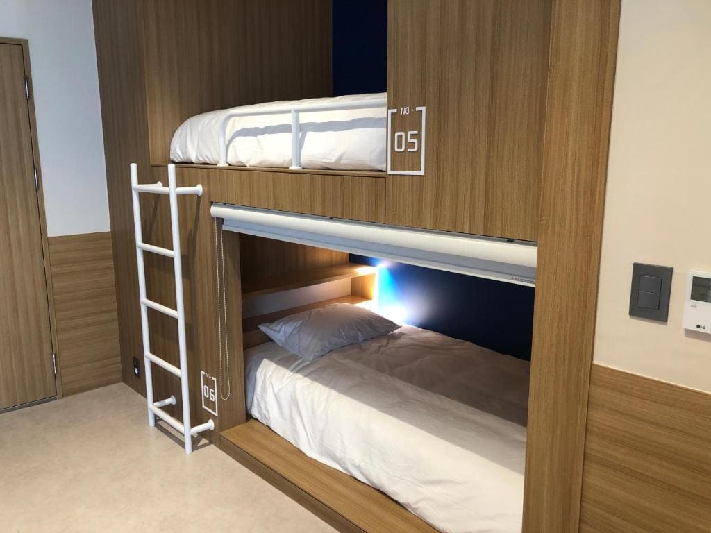 Family Room with Shared Shower and Toilet room - Image 2