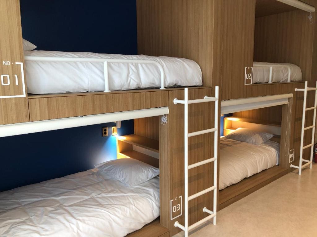 Family Room with Shared Shower and Toilet room - Image 1