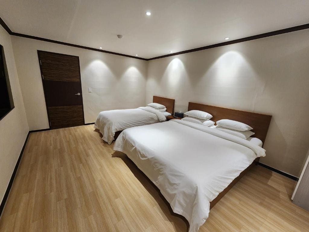 Twin Room room - Image 2
