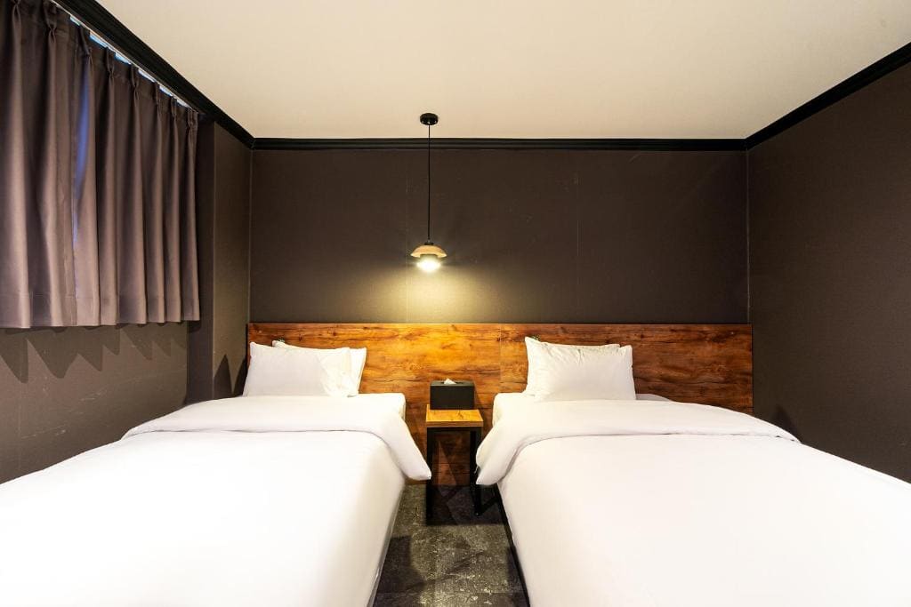 Standard Twin Room room - Image 2