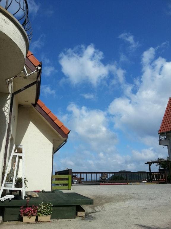 Studio with Ocean View room - Image 2