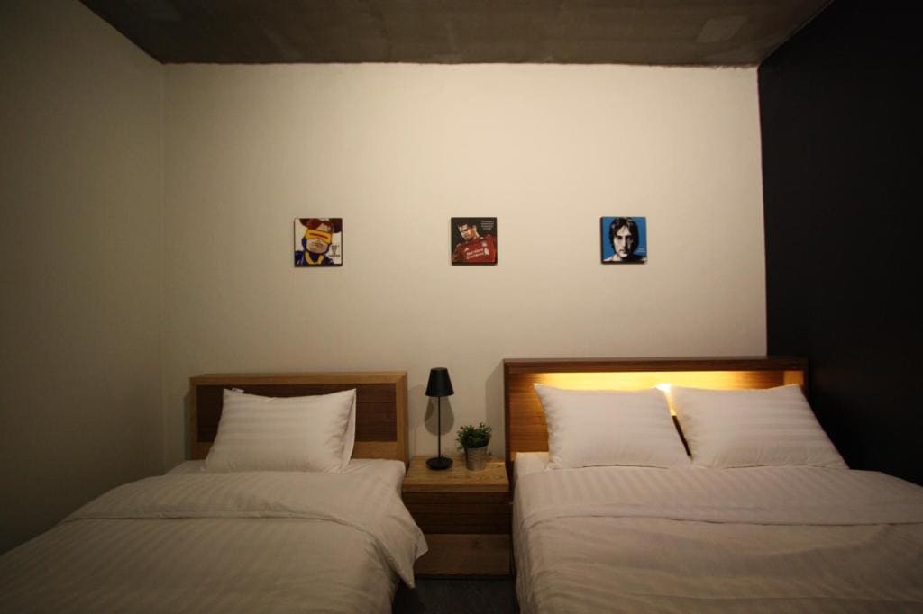 Deluxe Twin Room room - Image 3