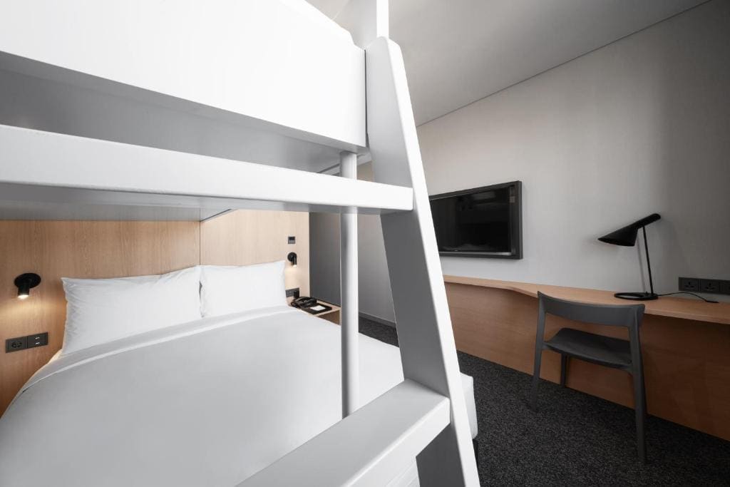 Family Room room - Image 1