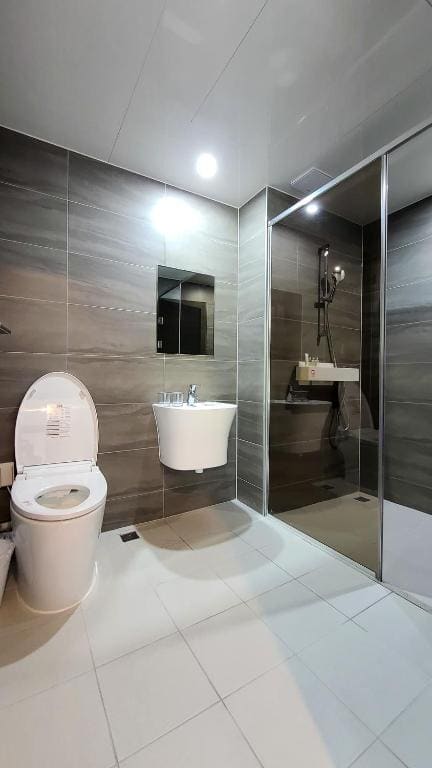 Superior King Suite room - Image 3
