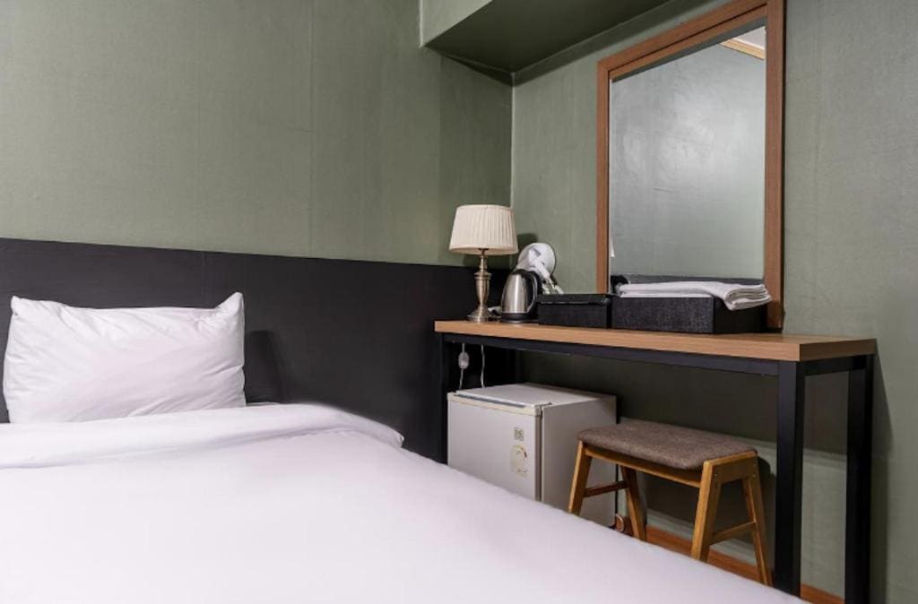Standard Twin Room - No parking room - Image 2