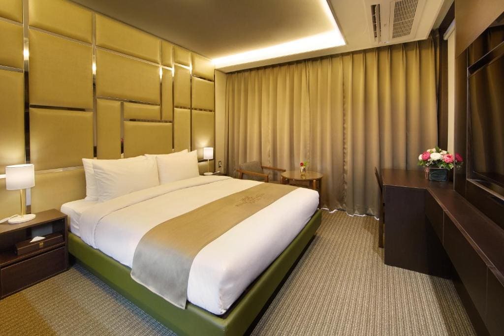 Balcony Suite room - Image 1