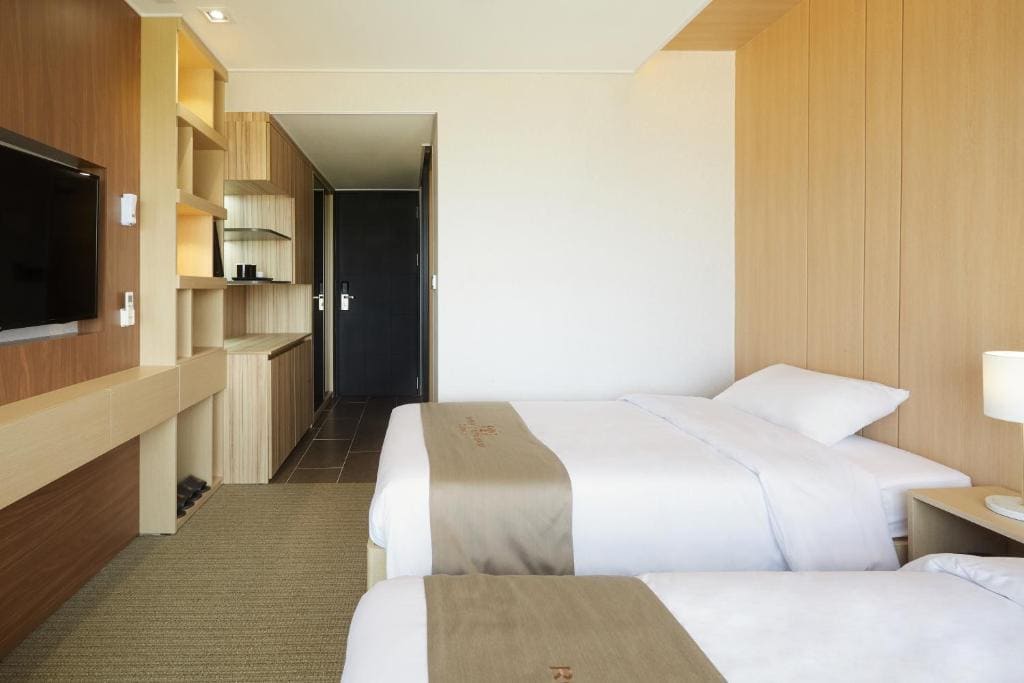 Deluxe Twin Room room - Image 1
