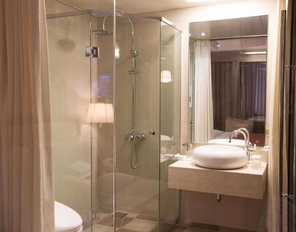 Standard Twin Room room - Image 1