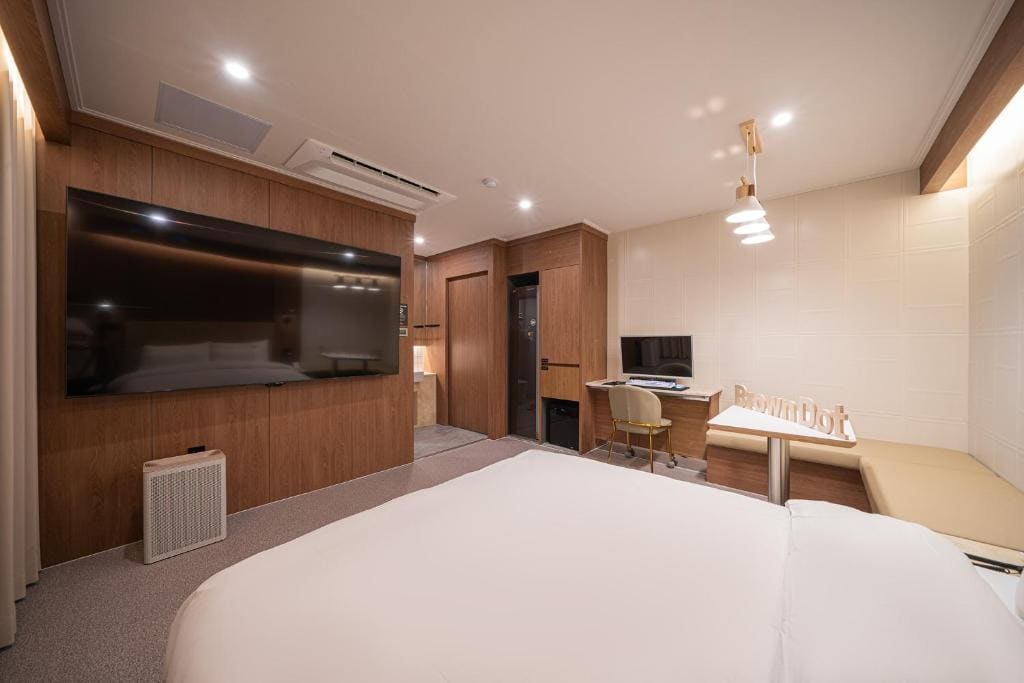 Standard King Room room - Image 1