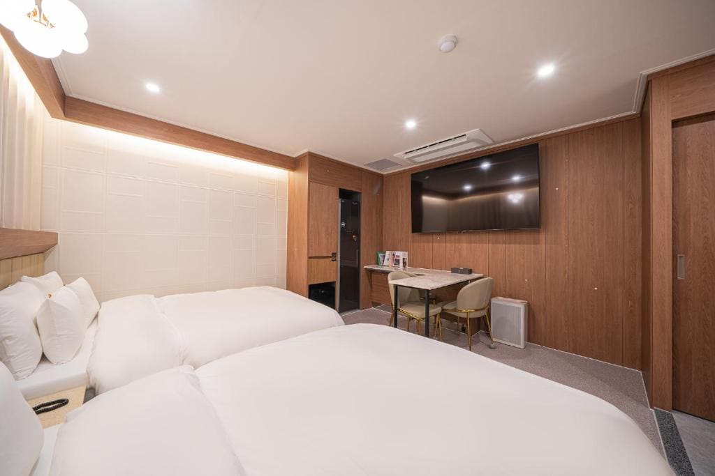 Twin Room room - Image 3