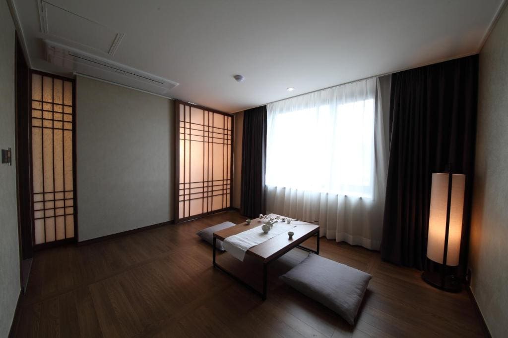 Korean-Style Deluxe Room with Free breakfast for 2 people room - Image 1