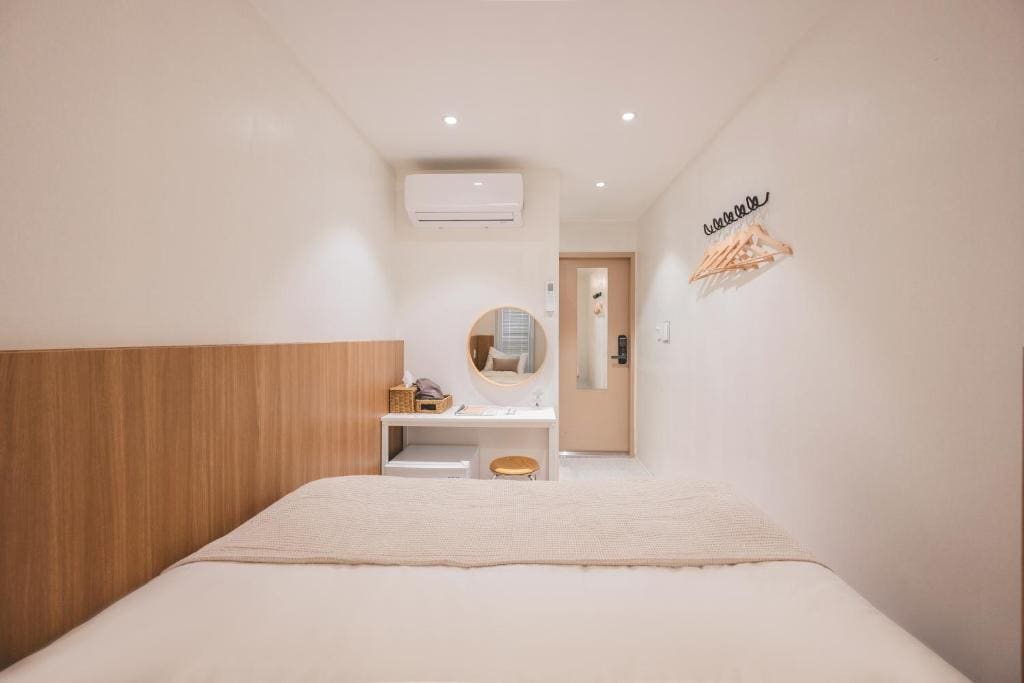 Premier Single Room room - Image 3